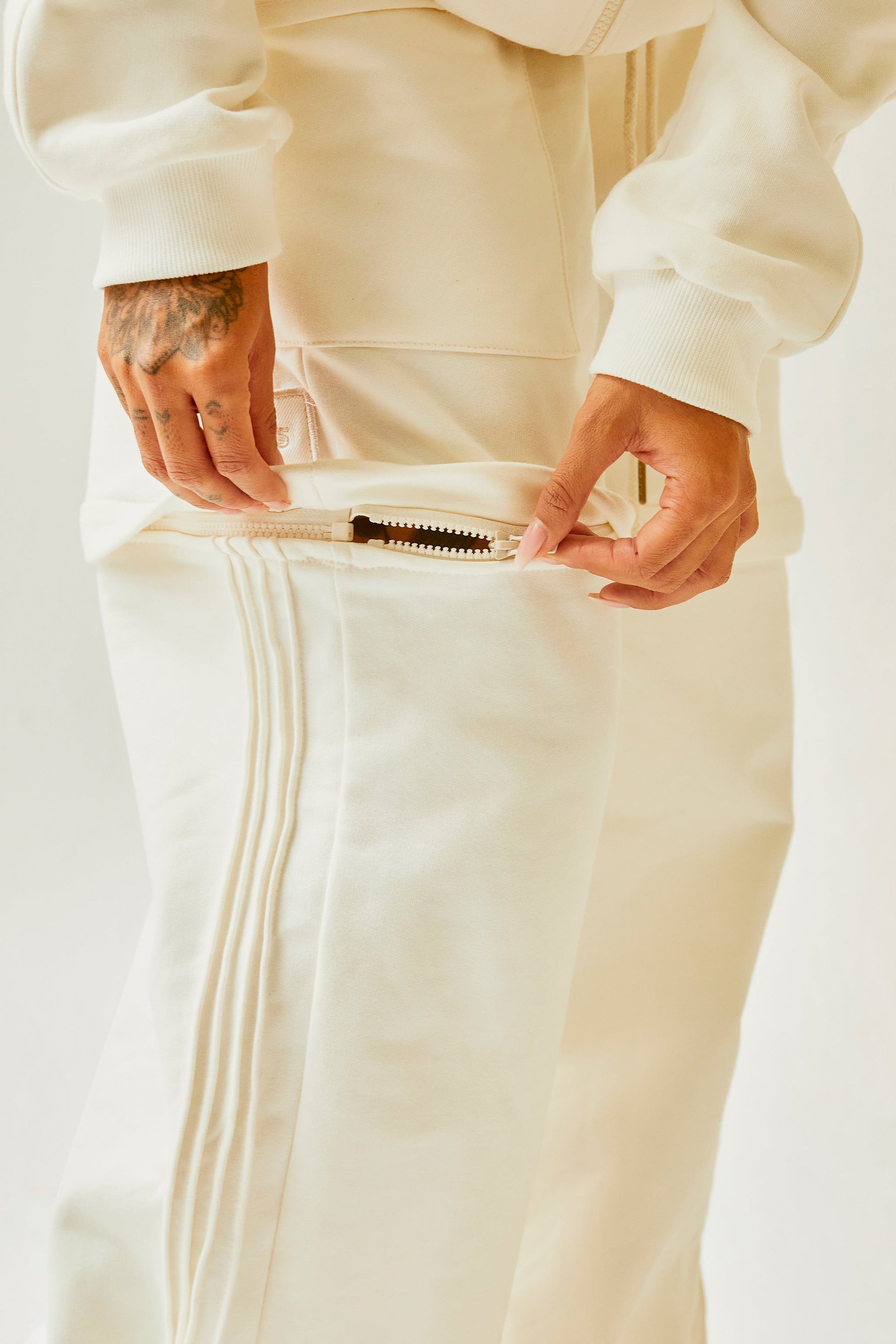 Sudadera ivory convertible en bermuda Kavans