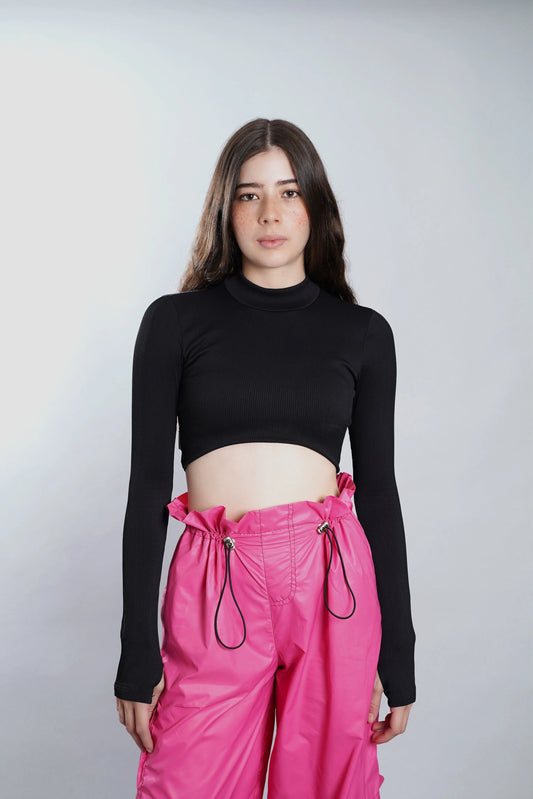Camiseta crop top negro Kavans