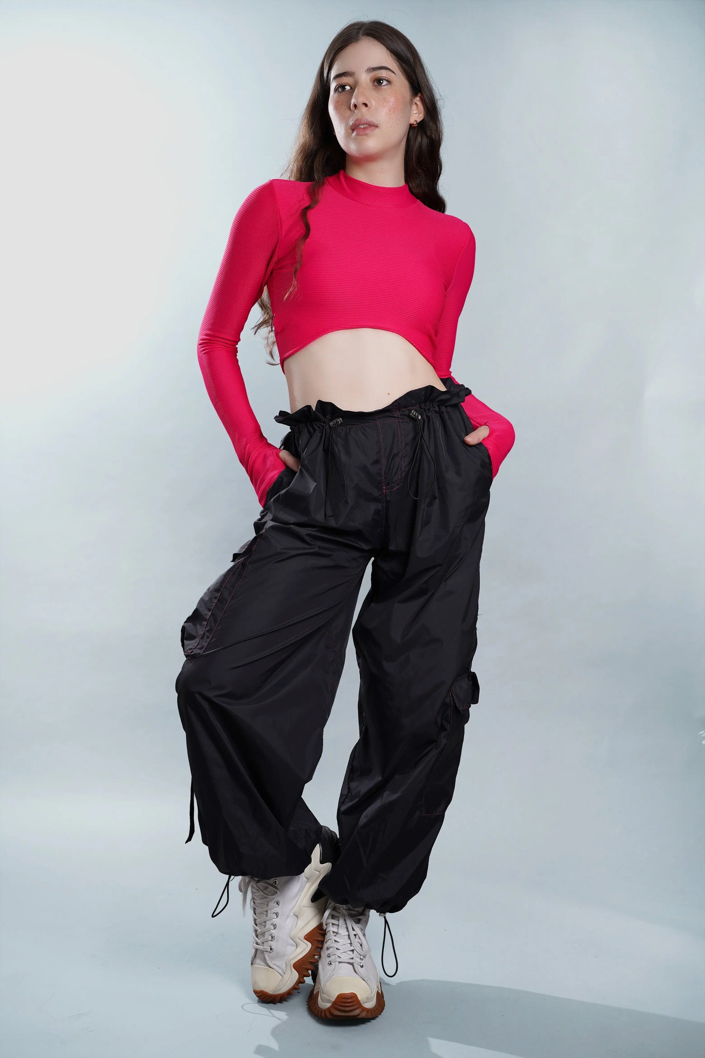 Camiseta crop top rosado Kavans
