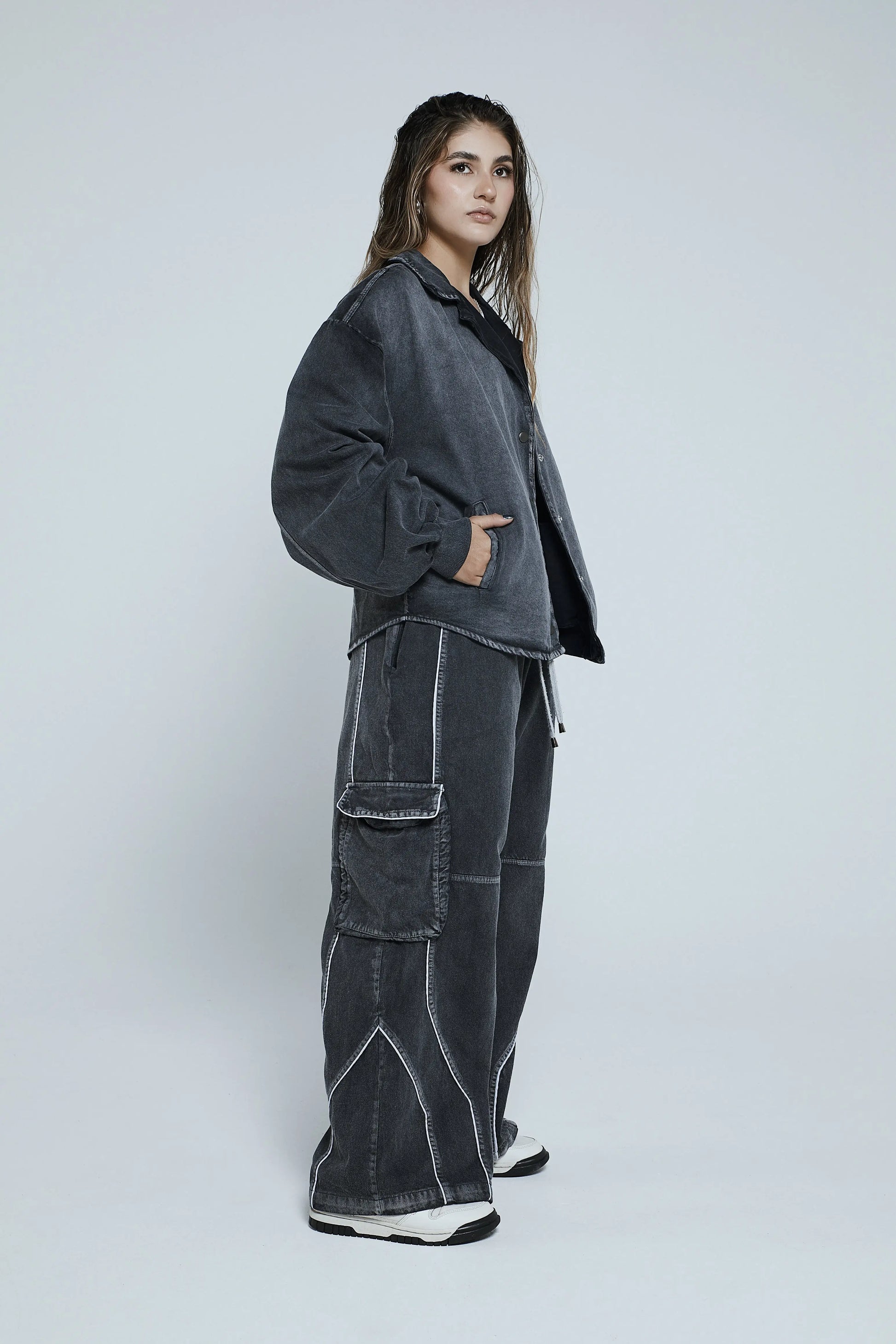Pantalón cargo gris con cortes - Kavans