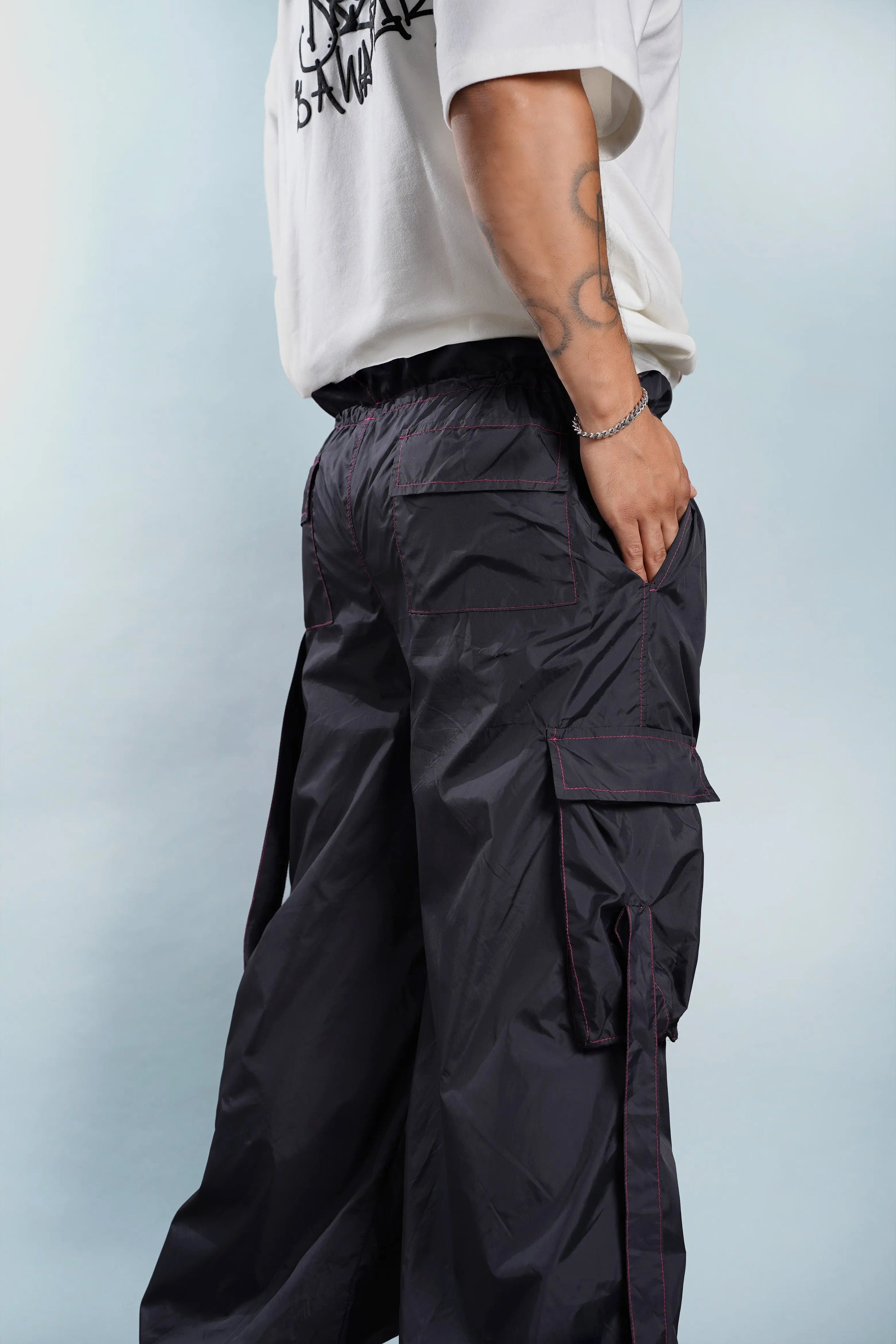 Pantalón parachute negro Kavans