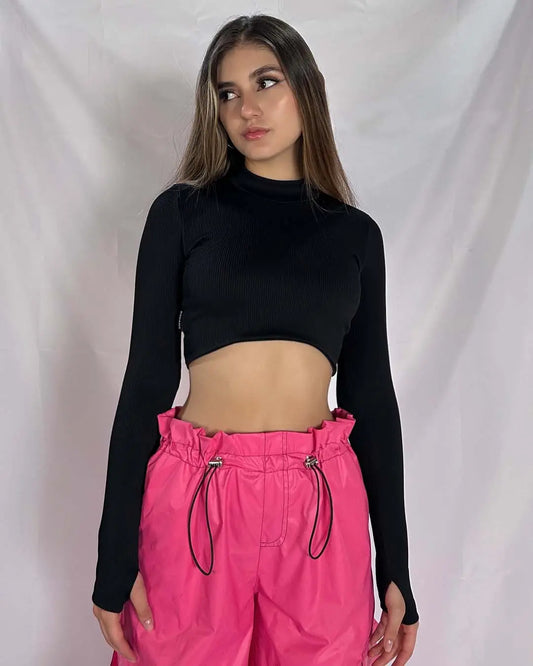 Camiseta crop top negro KavansCo