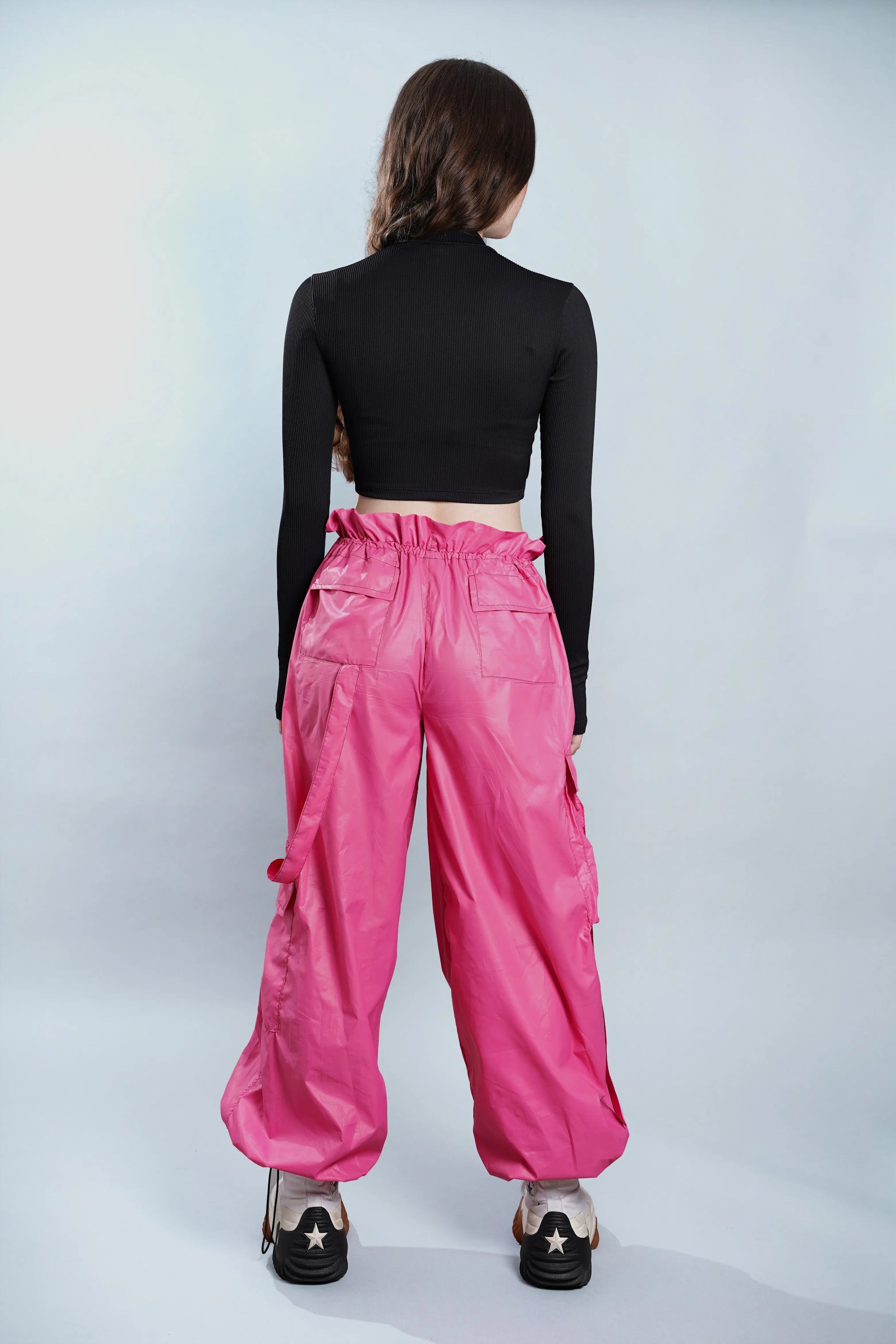 Camiseta crop top negro Kavans