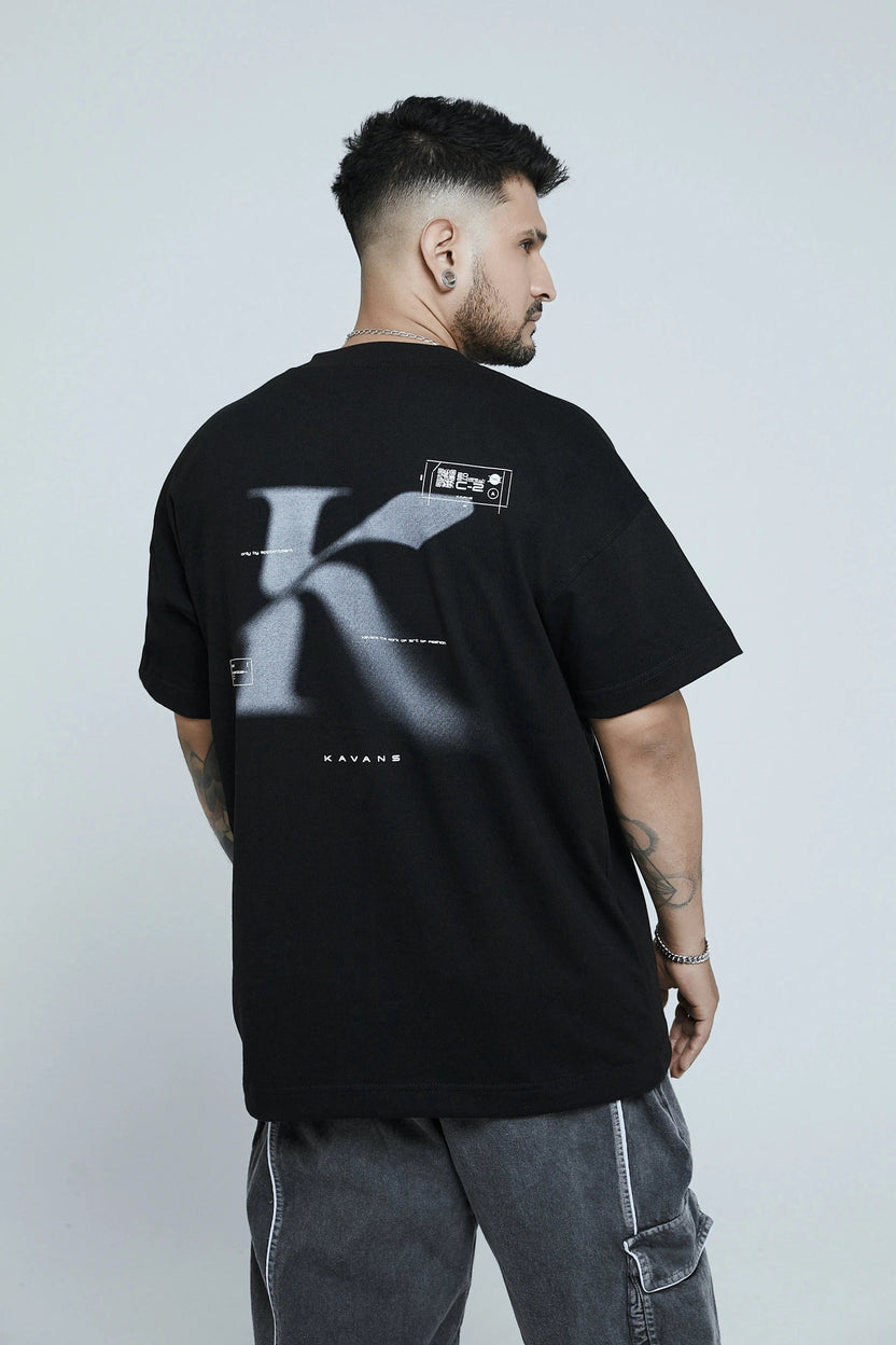 Camiseta oversized negra con estampado - Kavans