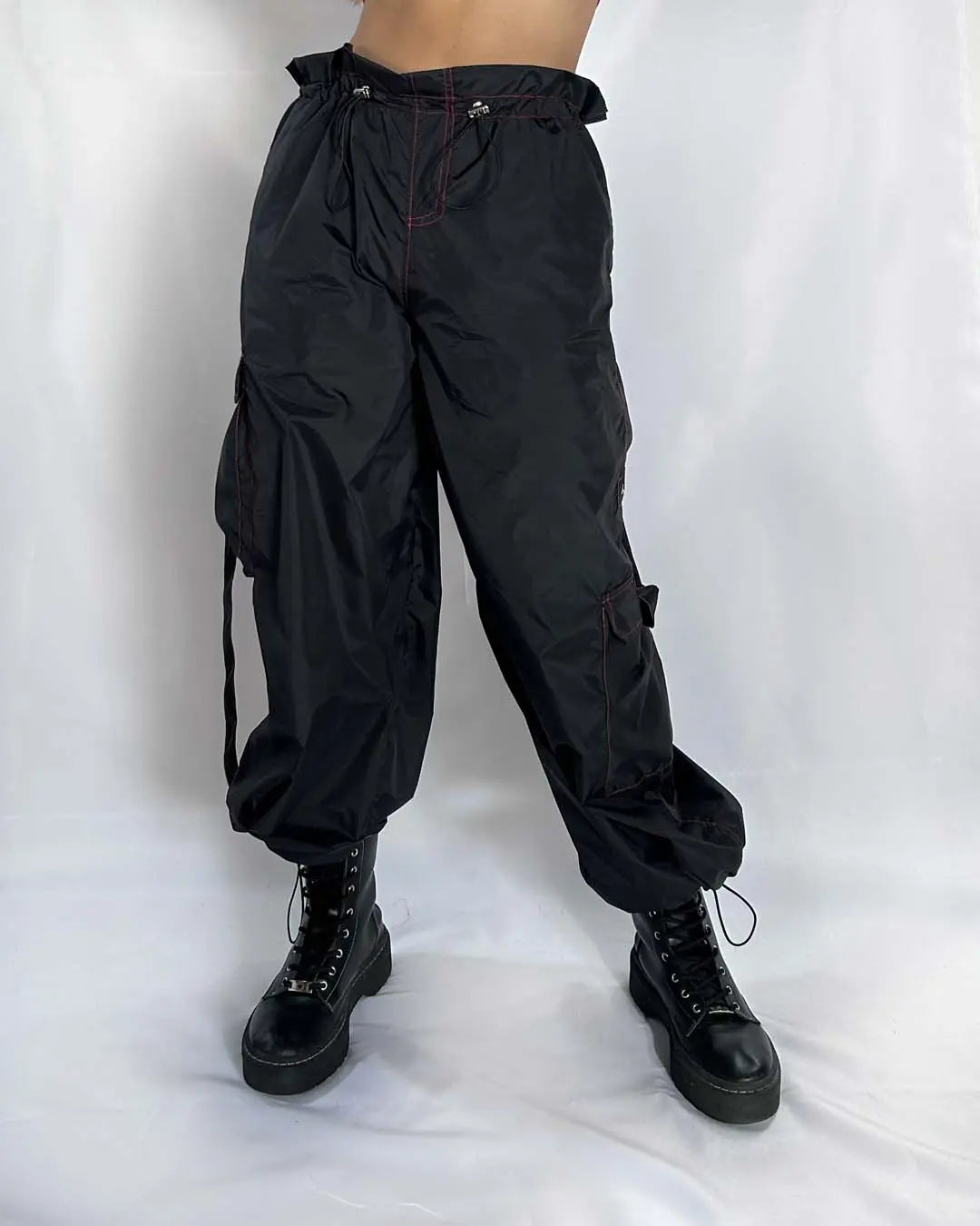 Pantalón parachute negro