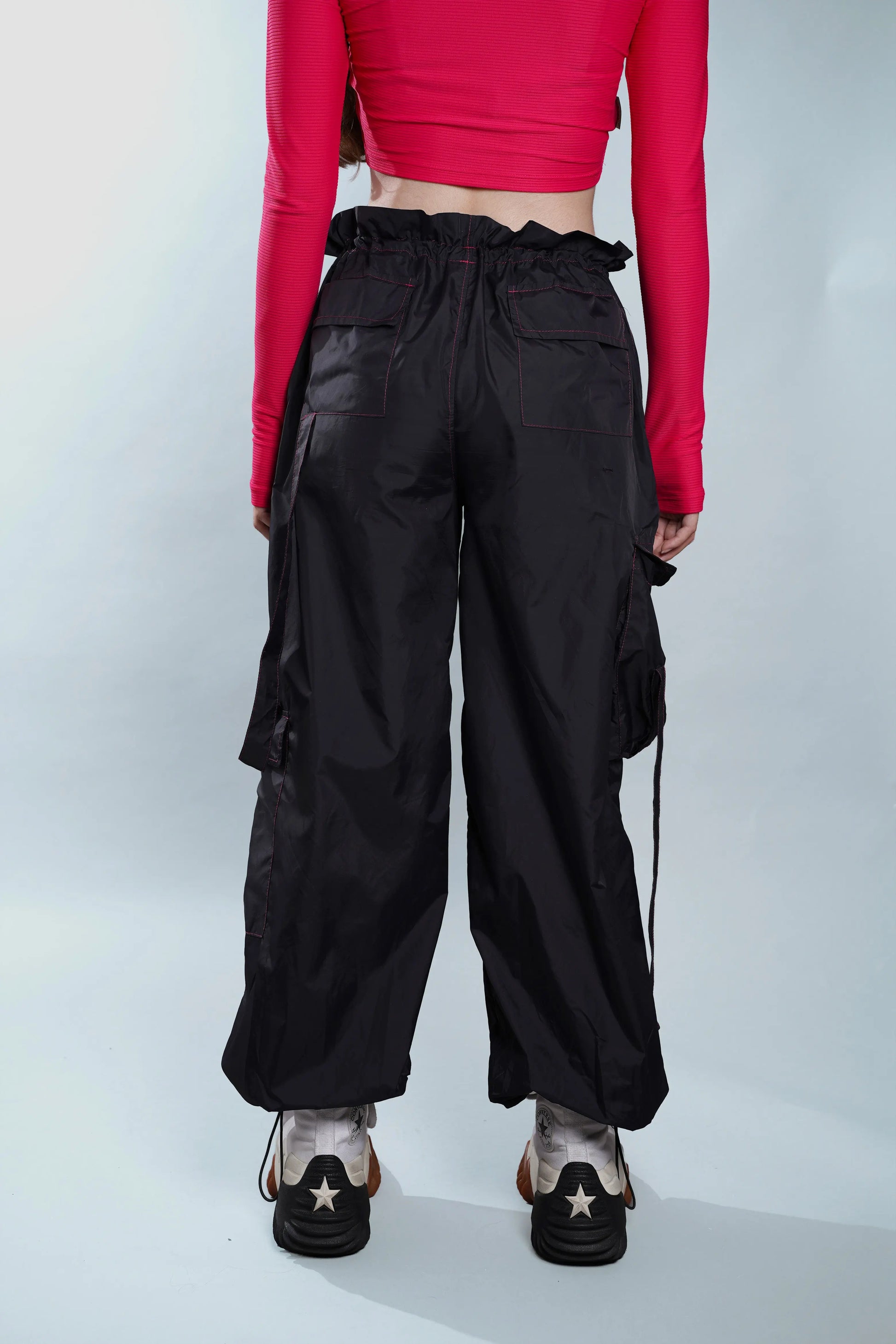 Pantalón parachute negro Kavans